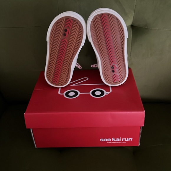 See Kai Run Toddler Girl bootie - Picture 4 of 4